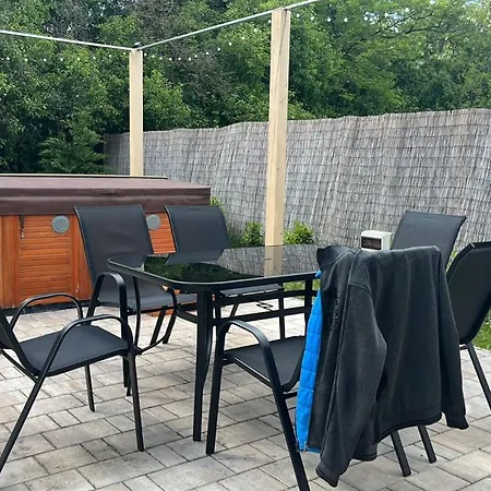 Makszemnyi Vendeghaz *